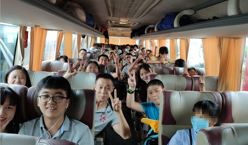 車(chē)上合照1_副本.jpg